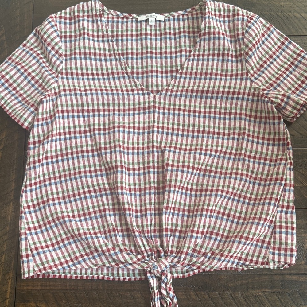 Madewell Rainbow Gingham Check Tie-Front  in seersucker. Flattering tie front
